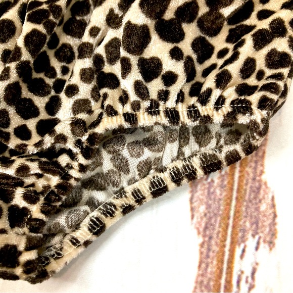 Carter’s Diaper Cover Leopard Print Velour Sz 18M - Picture 3 of 5